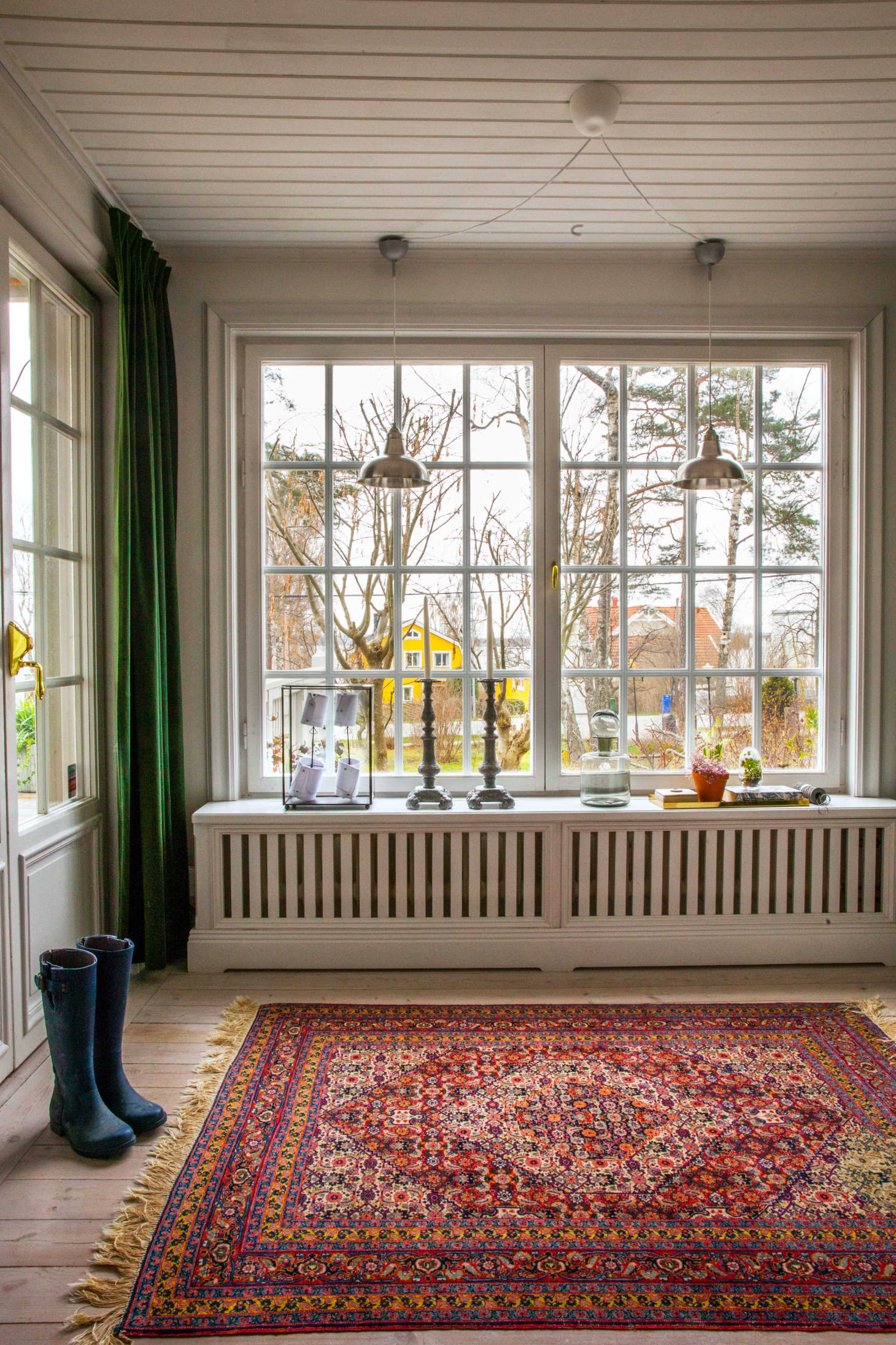 28 inspirações de cortinas estilosas para suas janelas