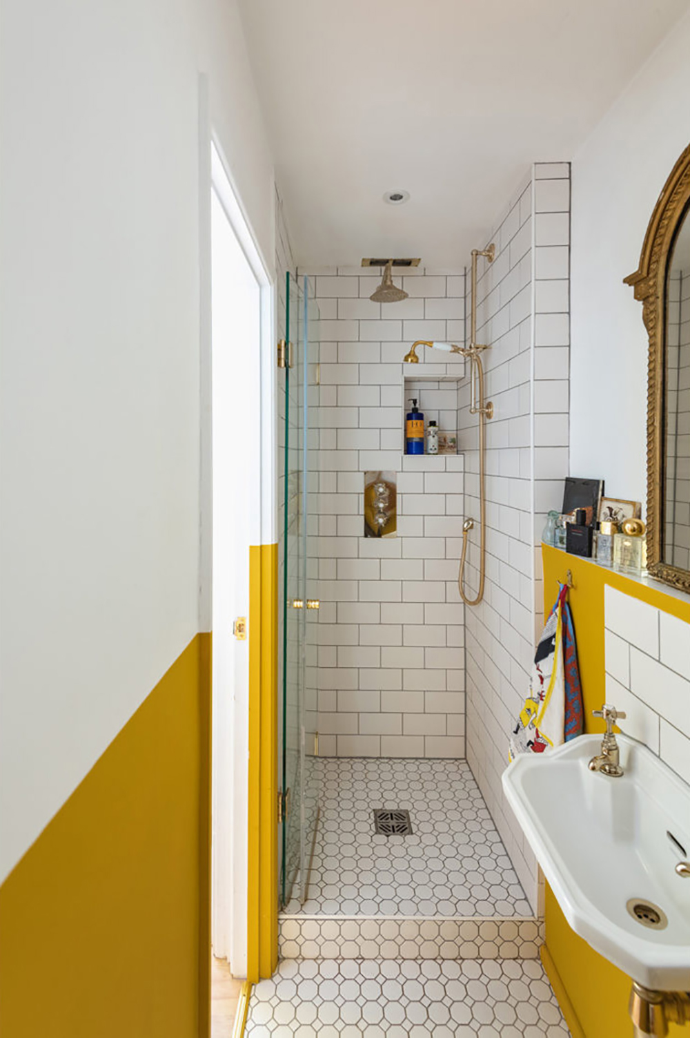 8-casa-de-120-m2-em-londres-ganha-extensao-e-muitas-cores-apos-reforma_1000 8-casa-de-120-m2-em-londres-ganha-extensao-e-muitas-cores-apos-reforma_1000