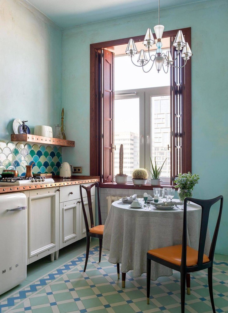 8-estilos-que-funcionam-em-cozinhas-pequenas-decoist-20