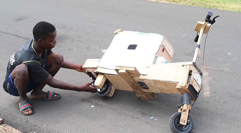Adolescente de Gana cria bike elétrica movida a energia solar!