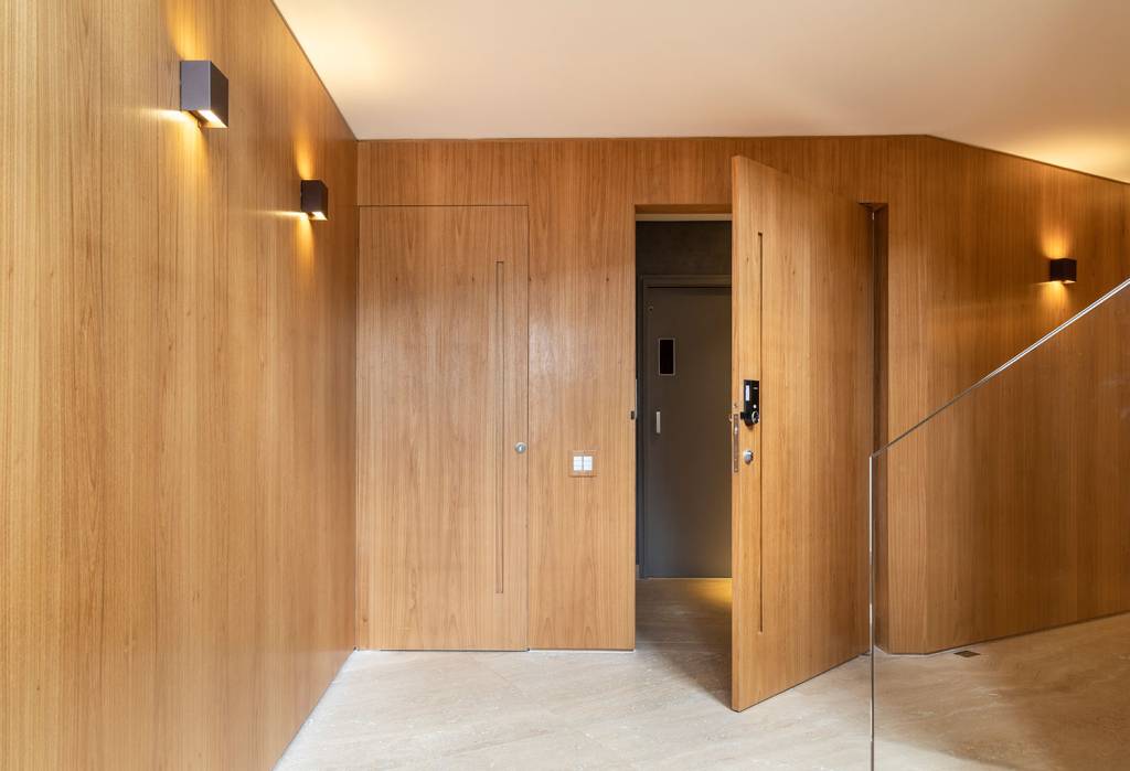 portas-mimetizadas-casa.com-8-corradi-mello-arquitetura-evelyn-muller