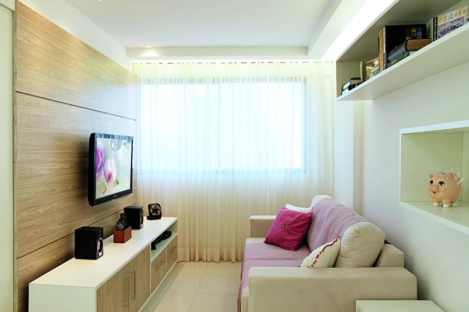 <span>Os nichos, escolhidos também em função do custo, esses elementos abertos contribuem para o visual leve. Uma composição usando peças de tamanhos diferentes tem efeito decorativo e serve de alternativa aos quadros. Projeto do arquiteto Raul Lins.</span> <span>Os nichos, escolhidos também em função do custo, esses elementos abertos contribuem para o visual leve. Uma composição usando peças de tamanhos diferentes tem efeito decorativo e serve de alternativa aos quadros. Projeto do arquiteto Raul Lins.</span>