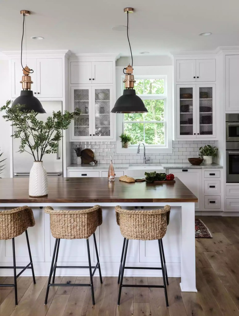 15-inspiracoes-para-decorar-o-balcao-da-cozinha-casacombr-thespruce-13
