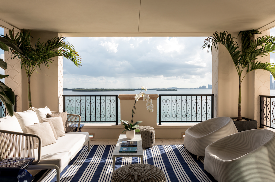 24-decoracao-minimalista-e-leve-define-ape-de-250-m-2-em-miami
