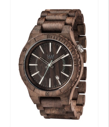 Feito com madeira 100% natural e sustentável, o relógio Assunt Choco Rough é para fazer bonito com o presenteado. Da WeWood Brasil (www.wewoodbrasil.com.br), custa R$ 549.