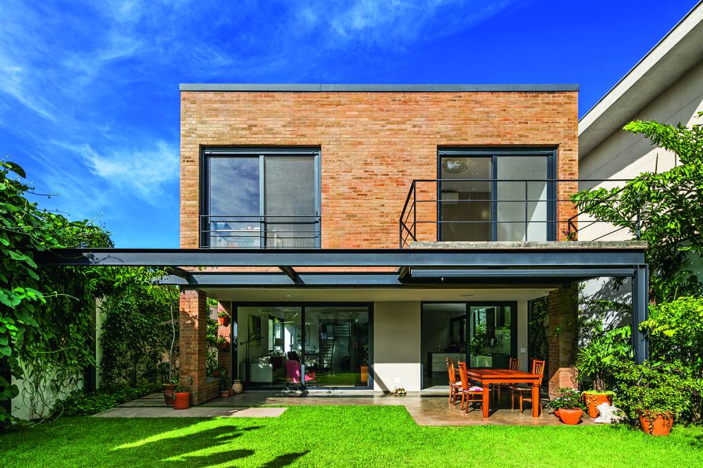 Casa com tijolos aparentes remete à construções no norte da Alemanha