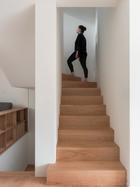 Celeiro de 220 m² é transformado em casa