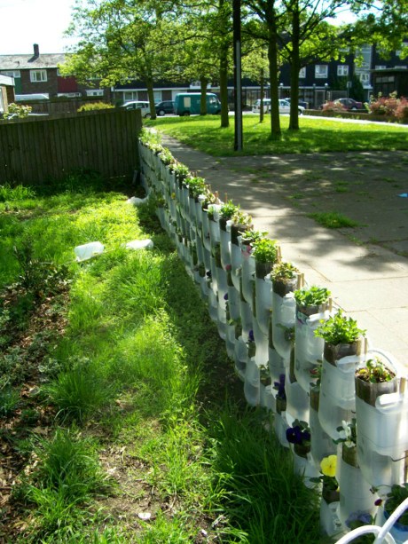 Inspirações para fazer seu jardim com materiais reciclados