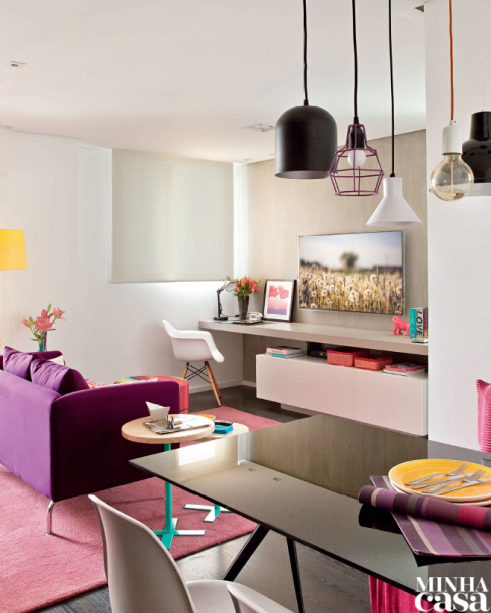 Moderna, estilosa, vibrante – e com muitas pitadas de doçura –, a decoração deste apê paulistano de 68 m² reflete a personalidade da moradora