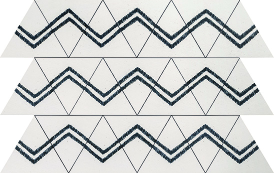 Os tons e as formas presentes na obra do artista plástico Candido Portinari (1903-1962) migraram para a cerâmica triangularBailarinas de Portinari, em diferentes cores e com 17 cm de lado, criação da Portinari.