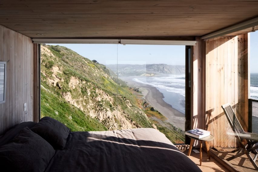 ambientes-cabanas-quarto-casa-interiores-dezeen-10