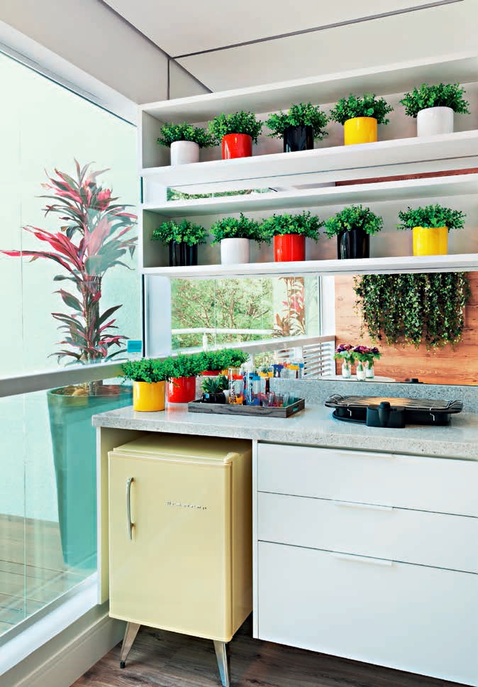 apartamento-de-55m2-tem-projeto-moderno-e-colorido-varanda