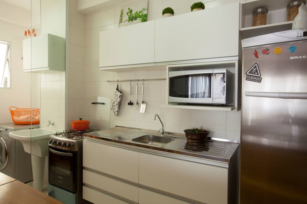 apartamento de 65 m 2 com truques de aproveitamento de espaço cozinha