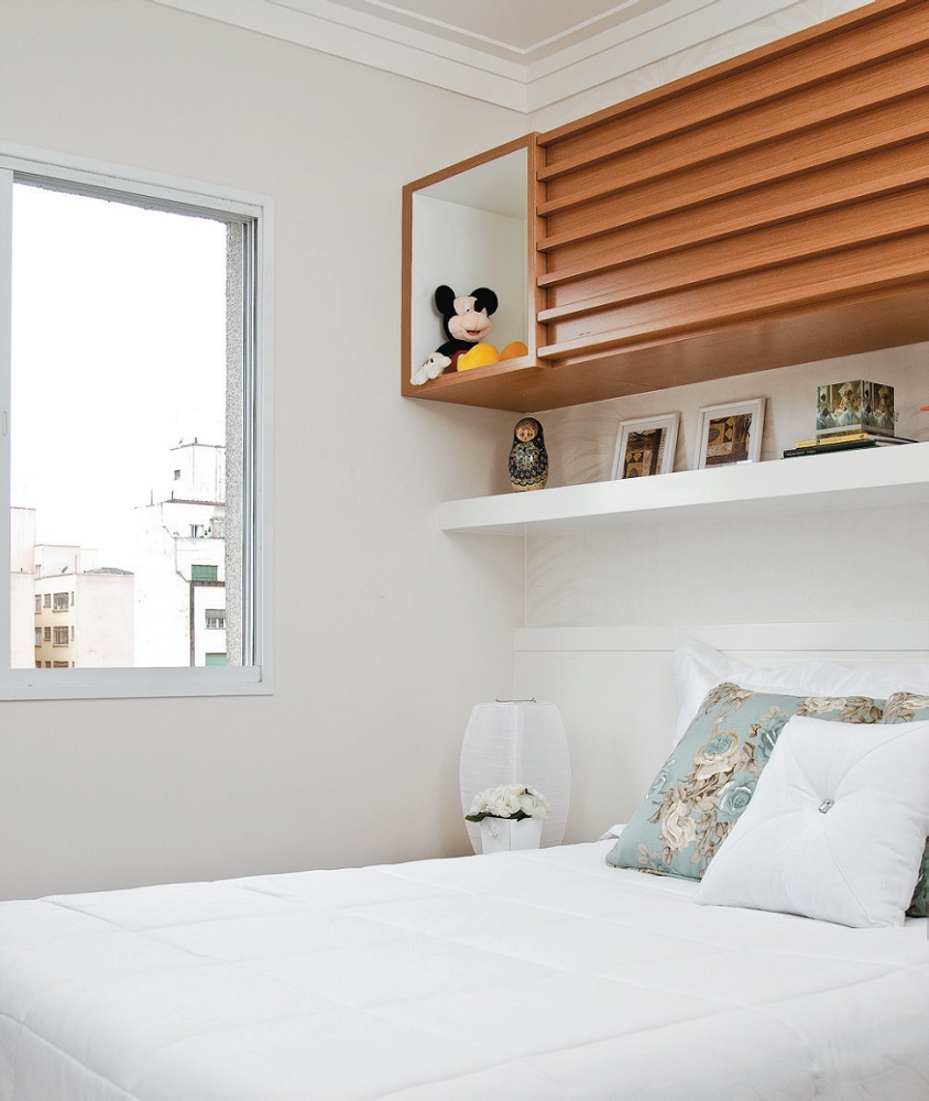 Apartamento pequeno móveis sob medida faz render o espaço quarto