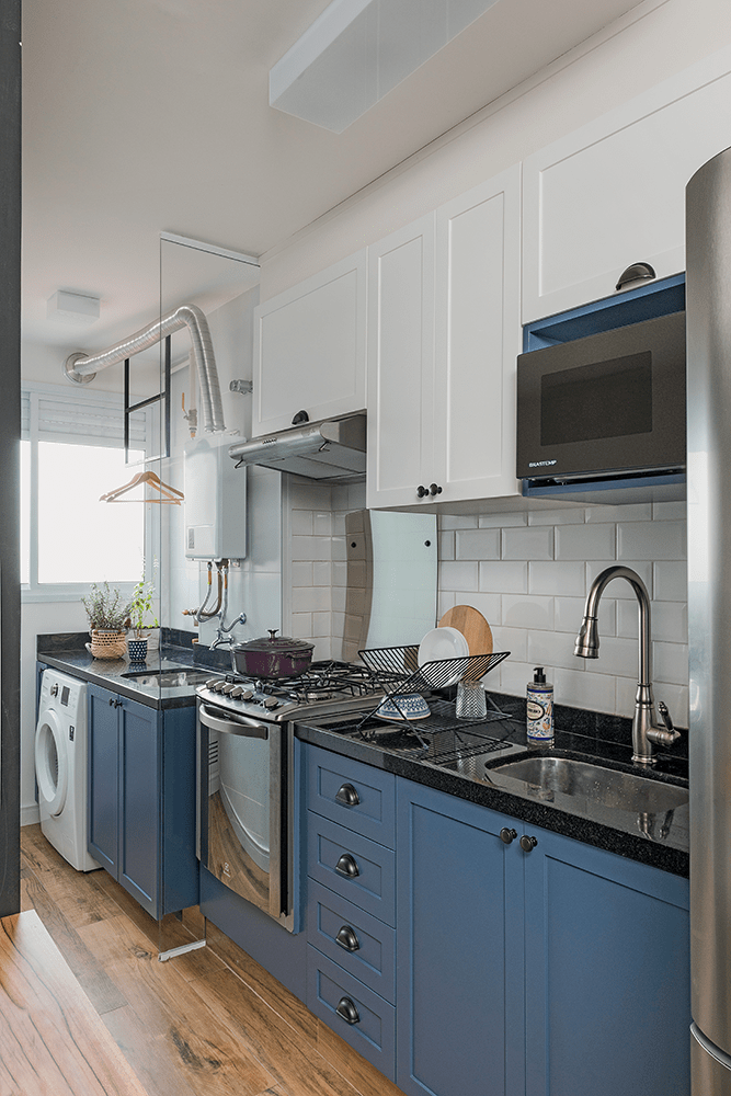 apartamento-pequeno-tem-decoração-aconchegante-e-funcional-cozinha