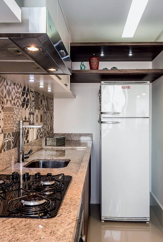 Apê de 66 m² compacto, charmoso e vestido para arrasar cozinha