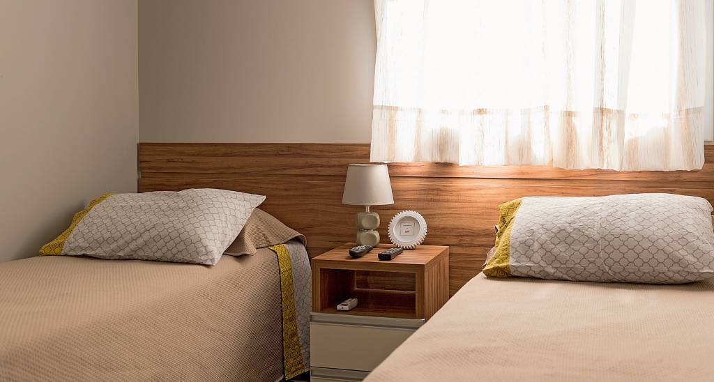 ape-de-48-m-com-pitadas-de-amarelo-na-decoracao-quarto-filhos