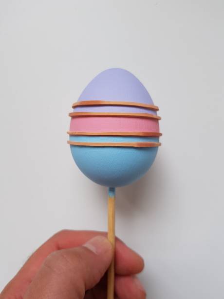 11- Após a secagem da faixa central, faça as outras. As bordas da central devem ser cobertas nos limites das novas, que são mais estreitas (aproximadamente 3mm). 11- Após a secagem da faixa central, faça as outras. As bordas da central devem ser cobertas nos limites das novas, que são mais estreitas (aproximadamente 3mm).