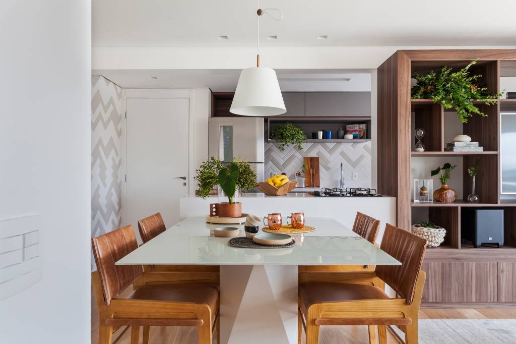 Este apê de 79 m² é todo integrado e tem acabamentos modernos Este apê de 79 m² é todo integrado e tem acabamentos modernos