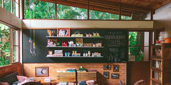 Ateliê de cozinha com vidro e tijolinhos0