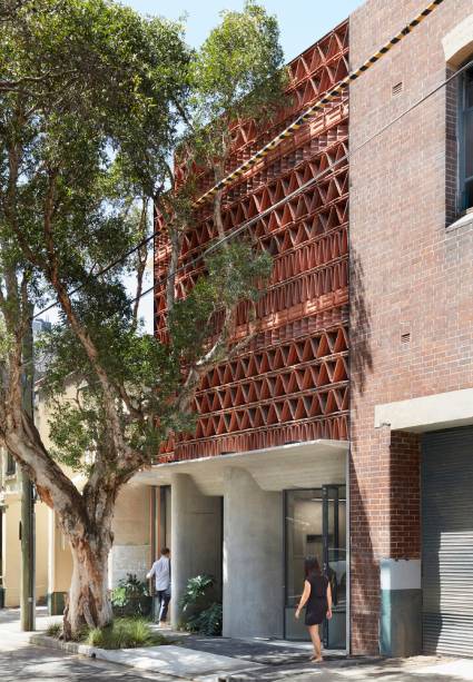 The Beehive - Itália - Por Luigi Rosselli + Raffaello Rosselli. Telhas de terracota recicladas.