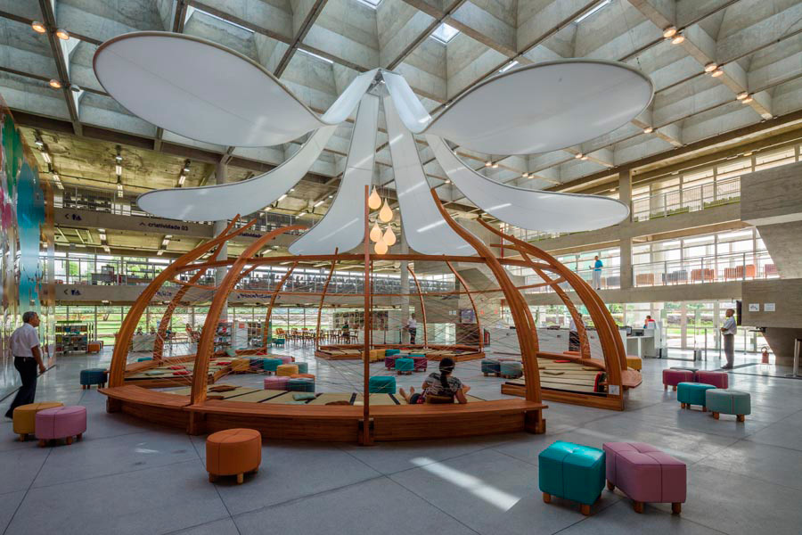 Biblioteca brasileira concorre a prêmio de melhor do mundo Biblioteca brasileira concorre a prêmio de melhor do mundo