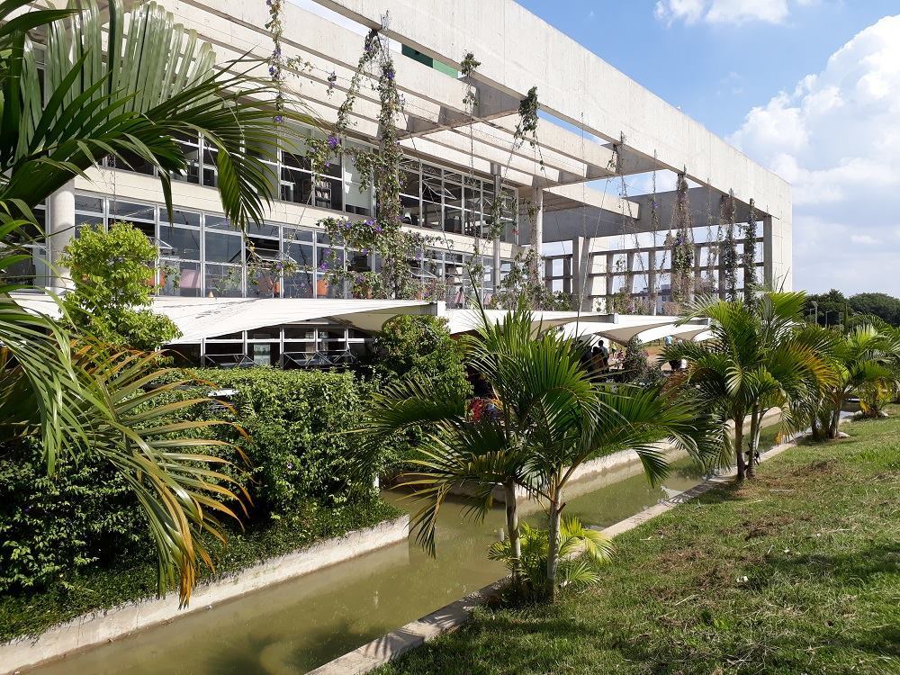 Biblioteca brasileira concorre a prêmio de melhor do mundo Biblioteca brasileira concorre a prêmio de melhor do mundo