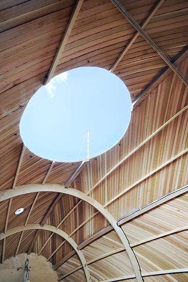 Detalhe da janela do Exbury Egg Detalhe da janela do Exbury Egg