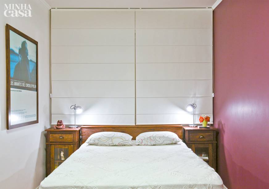 Ao mudar de apartamento, os moradores não abriram mão de levar a antiga cabeceira-baú, de madeira de demolição. Ao mudar de apartamento, os moradores não abriram mão de levar a antiga cabeceira-baú, de madeira de demolição.