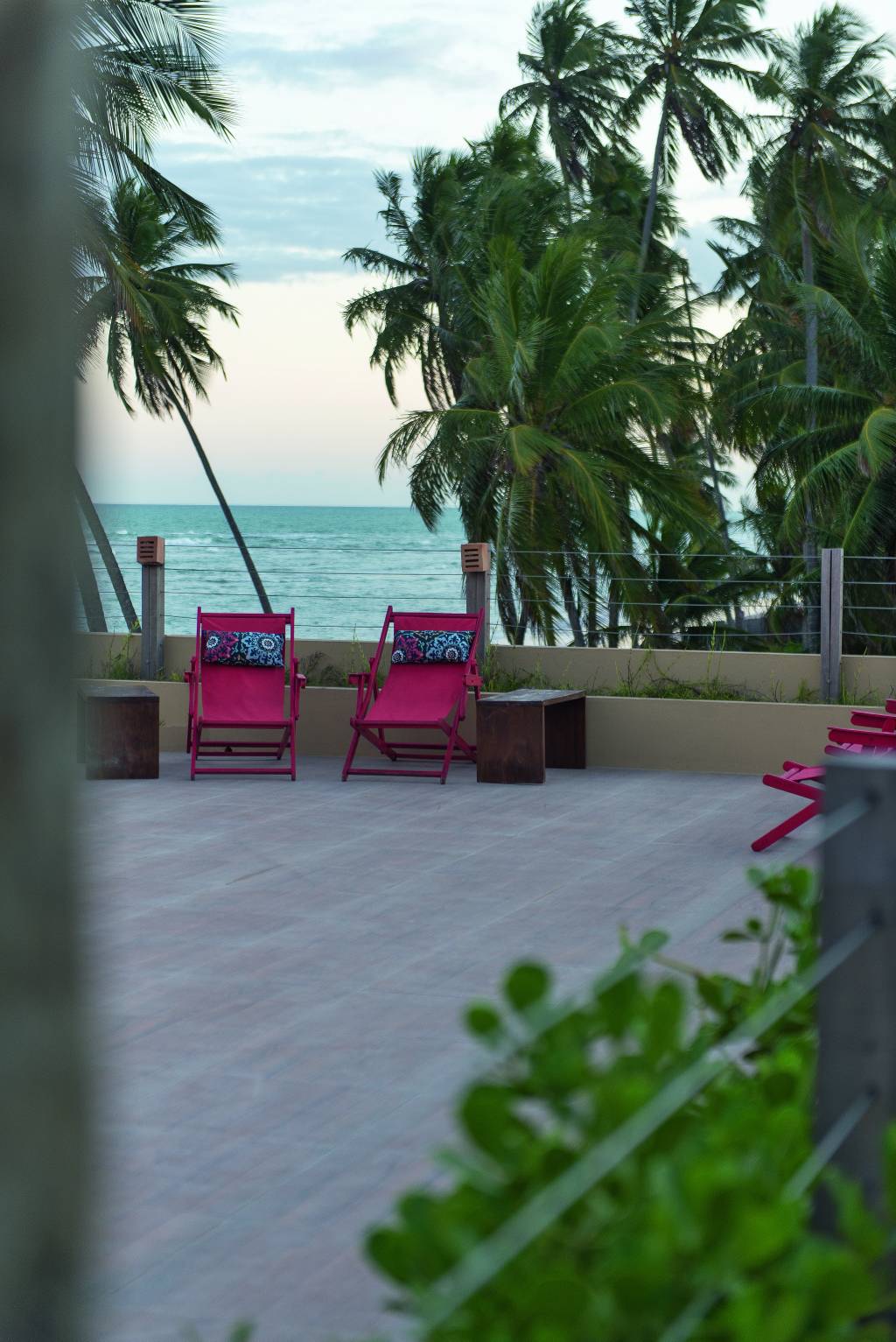 Casa de praia com decoração despojada e charmosa – deck