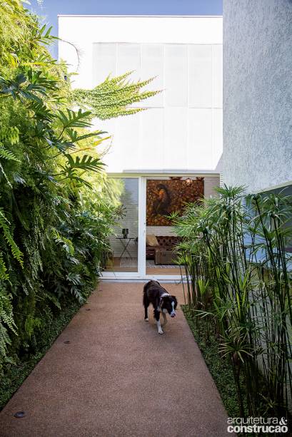 Durante reforma, casa ganhou integração e mais espaço de lazer Durante reforma, casa ganhou integração e mais espaço de lazer