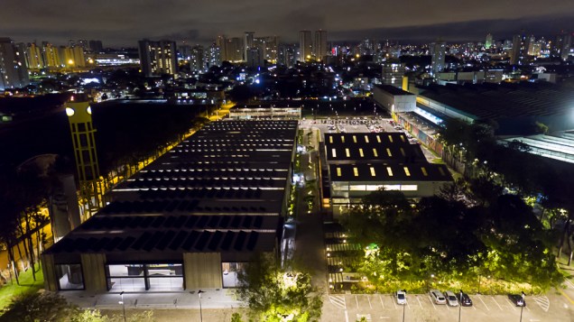 Com 33 mil m², a sede paulistana do Mercado Livre tem grandes espaços abertos e até jardim