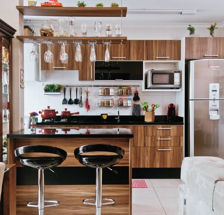 Cozinha decorada com capricho