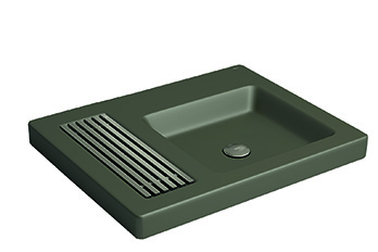 Em cores: Atenta às tendências mundiais, a Deca apresenta quatro tonalidades paras suas cubas: Navy Blue, Kale Green e Pink Millennial, além de Vanilla. A ideia é viabilizar o jogo de cores com os metais – e os vasos sanitários. Disponíveis nas peças de sobrepor com grelha L.131 (foto) e de apoio L.737.