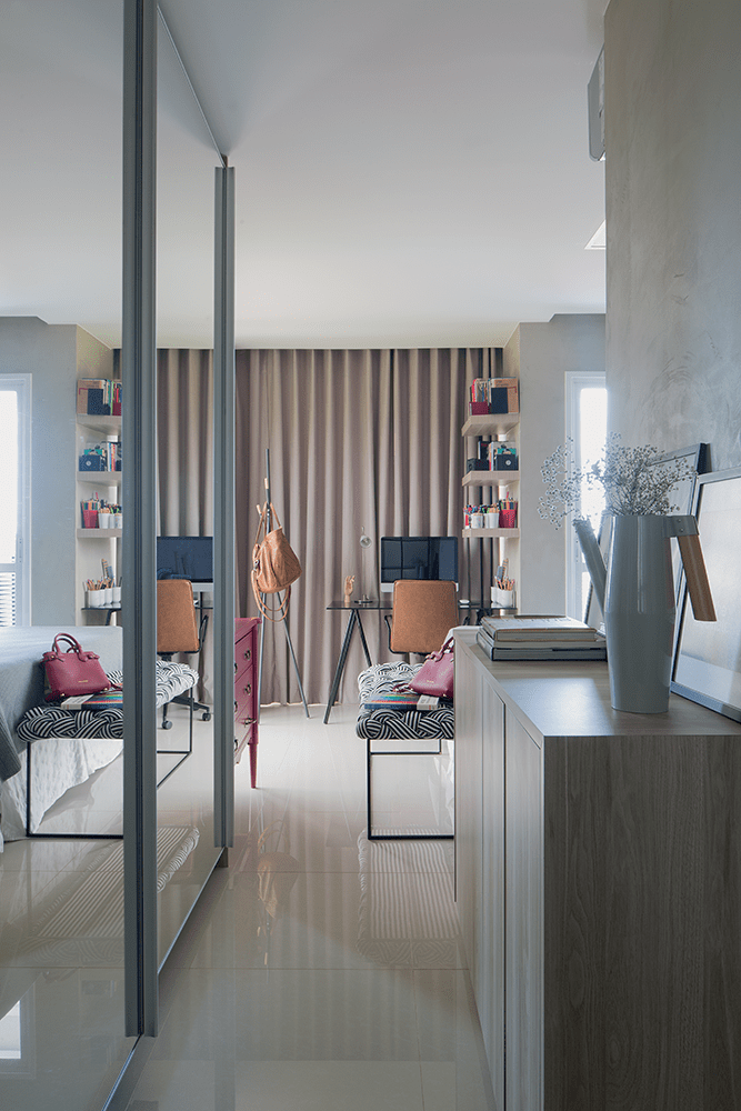 Decoração-para-apartamento-pequeno-com-planta-estreita-corredor