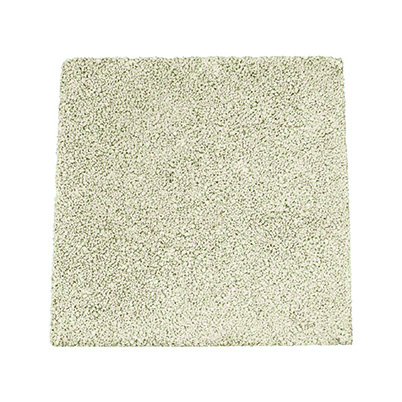 No tom areia, este piso drenante da Ecoverde &eacute; feito de concreto poroso em placas de 40 x 40 cm. Pre&ccedil;o: R$ 128 o m&sup2;. &Agrave; venda no site ou no televendas da marca.
