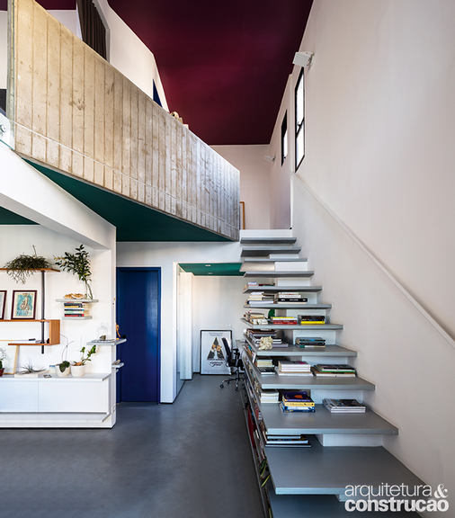 escada-e-a-protagonista-de-duplex-de-73-m-021