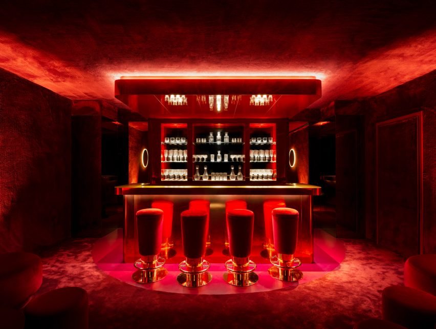 escritório-tala-fustok-studio-ninja-theory-office-cambridge-interiors_dezeen-06