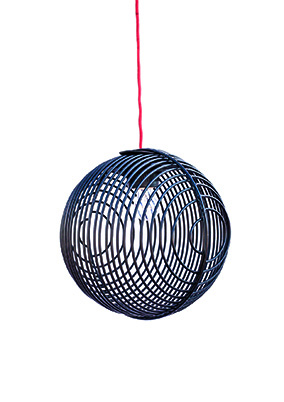 Semiesferas: De Antonio Facco para a Oblure, a luminária Dana (55 cm de diâmetro) é feita de alumínio e aço com pintura eletrostática.