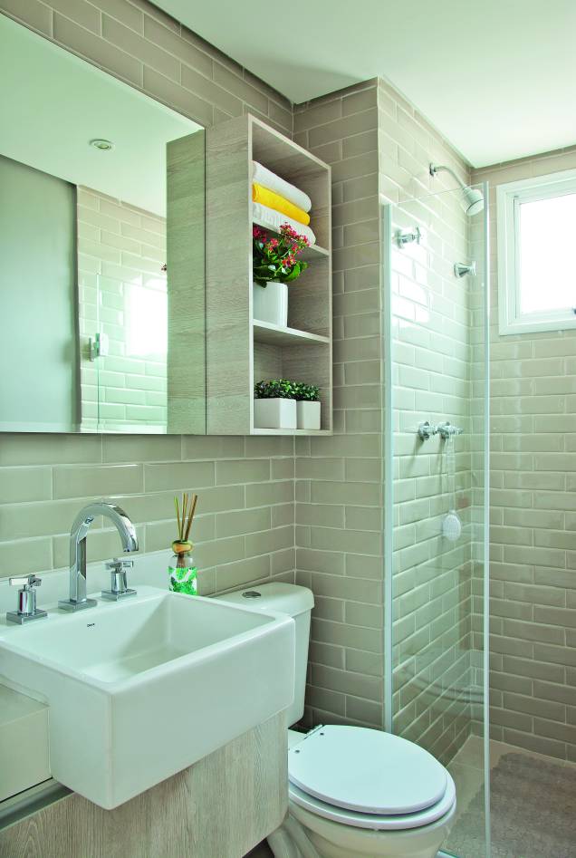 <span>Os azulejos foram aplicados em posição desencontrada. “Esse tipo de revestimento sempre vai bem nos projetos, e é interessante brincar com a paginação”, observa a </span>arquiteta Priscila Acra. S<span>ubway tiles (Liverpool, 24 x 7 cm, cor Nude. Portobello Shop).</span> <span>Os azulejos foram aplicados em posição desencontrada. “Esse tipo de revestimento sempre vai bem nos projetos, e é interessante brincar com a paginação”, observa a </span>arquiteta Priscila Acra. S<span>ubway tiles (Liverpool, 24 x 7 cm, cor Nude. Portobello Shop).</span>