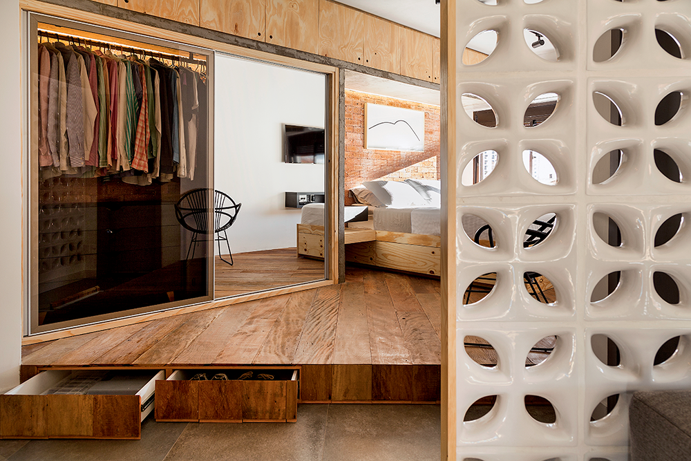 loft-de-38-m2-com-estilo-industrial-e-ambientes-integrados-quarto (2)