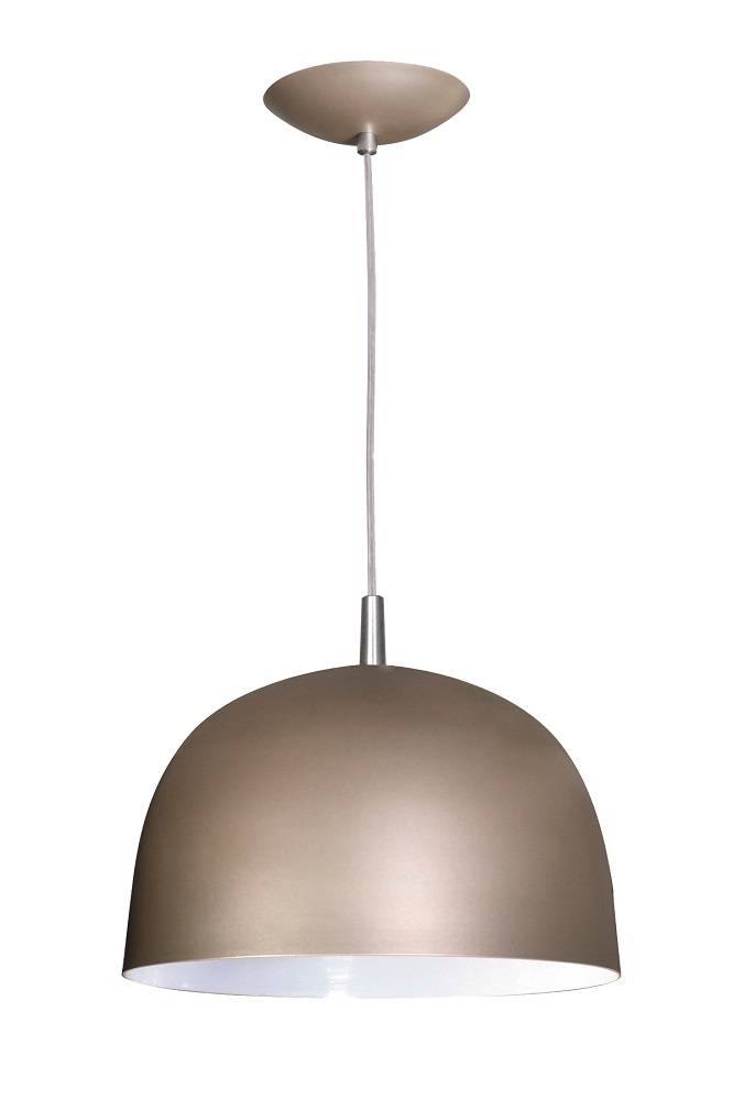 Pendente Color Dome&nbsp;(28 x 28 x 20 cm*) de alum&iacute;nio, da Attena Ilumina&ccedil;&atilde;o. Vale R$&thinsp; 147,90 em <a href="https://www.gotoshop.com.br/decoracao/IluminacaodeCasa/lustresependentes/Pendente-Color-Dome-E27-Em-Aluminio-Cor-Champanhe-8633626.html?utm_source=emala&utm_medium=materia_minhacasa&utm_campaign=edicaosetembro&utm_content=201709">abr.ai/pendente-aluminio</a>