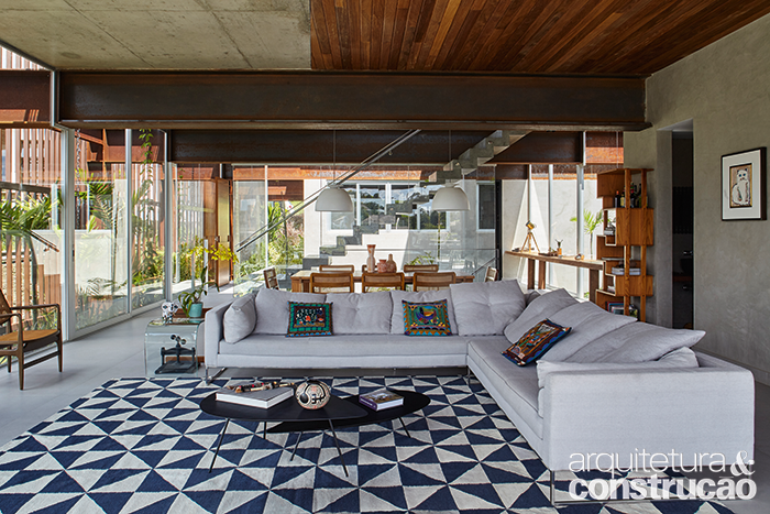 Casa no interior de São Paulo tem até mirante