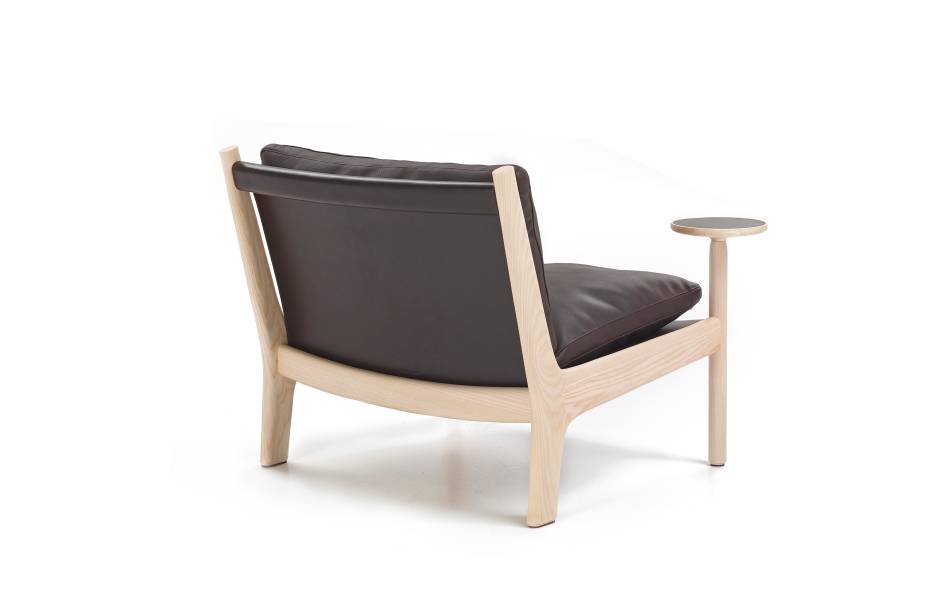 Poltrona de Kensaku Oshiro Poltrona de Kensaku Oshiro