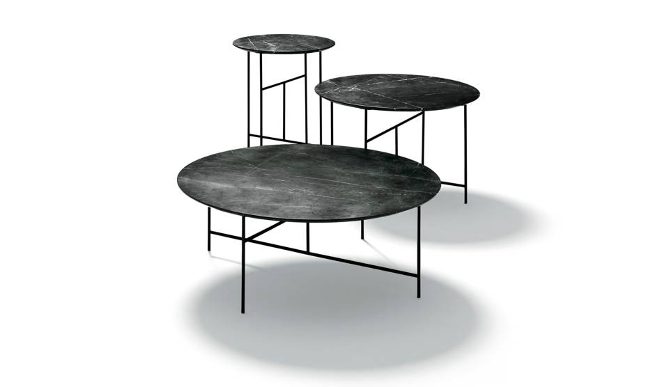 Mesas da linha Sen, para a De Padova, design de Kensaku Oshiro Mesas da linha Sen, para a De Padova, design de Kensaku Oshiro