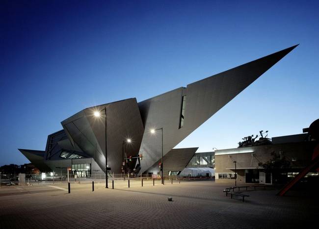 Museu de Arte de Denver, por Studio Libeskind, EUA. Museu de Arte de Denver, por Studio Libeskind, EUA.