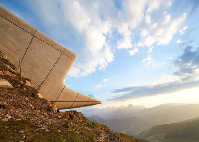 Museu de Montanha Messner, por Zaha Hadid, Itália. Museu de Montanha Messner, por Zaha Hadid, Itália.