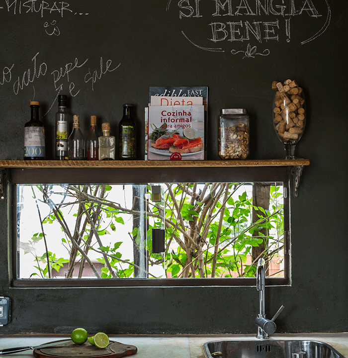 Parede-lousa vai da cozinha ao escritório