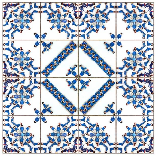 Parede lúdica: artista mineiro cria azulejo de Playmobil