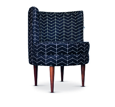 Assimetrias: Da Wunderbar, marca da designer Renata Jatobá, a Hália (63 x 82 cm) tem estrutura de madeira e enchimento de espuma de poliuretano. Na Muma.